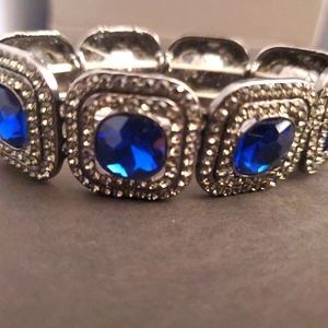 Elegant Blue stretchy Bracelet - J008